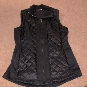 Athleta quilted vest size Medium. EUC